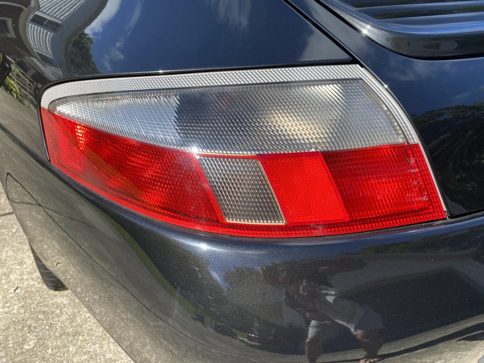2001 Porsche 996 Carrera - Image 28 of 31