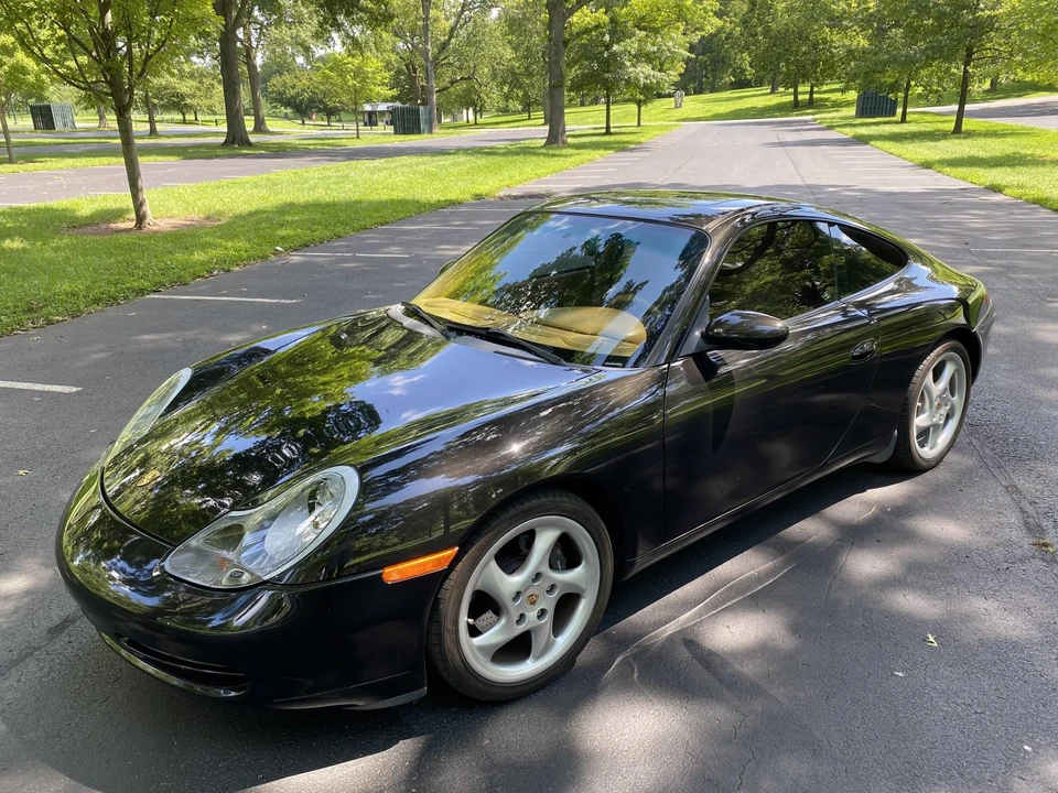 2001 Porsche 996 Carrera - Image 16 of 31