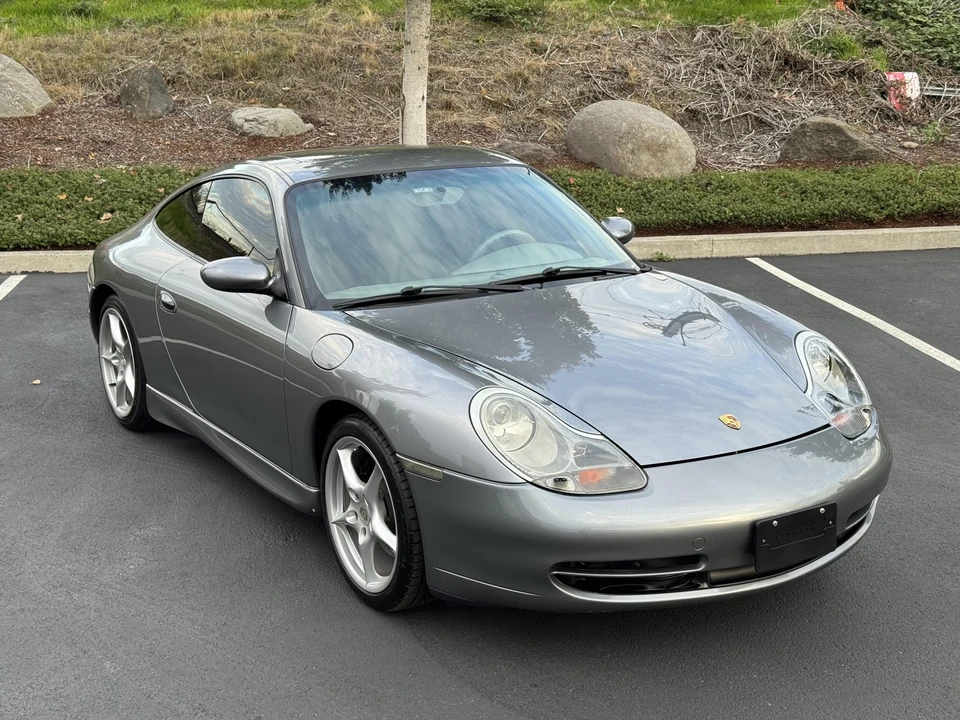 2001 Porsche 996 Carrera - Image 10 of 31