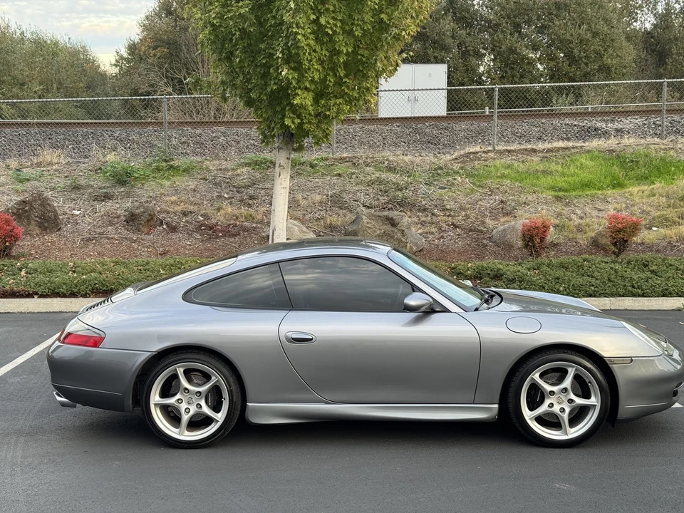 2001 Porsche 996 Carrera - Image 14 of 31