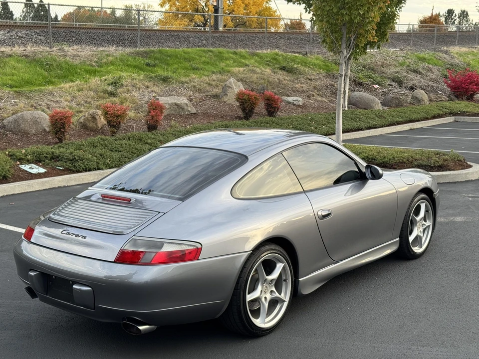 2001 Porsche 996 Carrera - Image 15 of 31