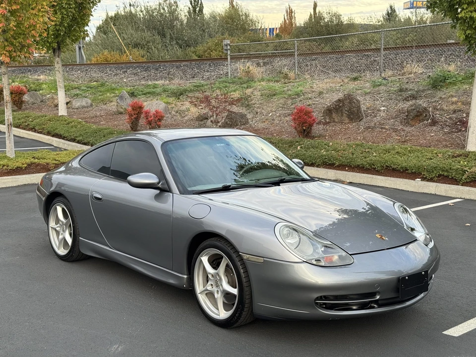 2001 Porsche 996 Carrera - Image 13 of 31