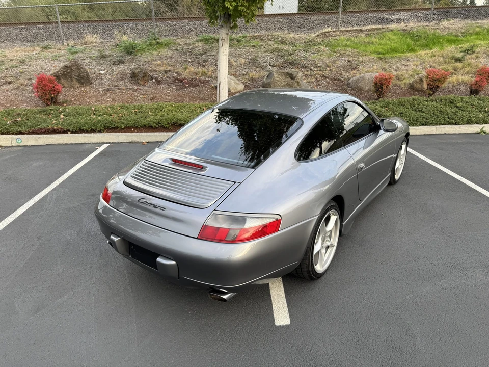 2001 Porsche 996 Carrera - Image 19 of 31