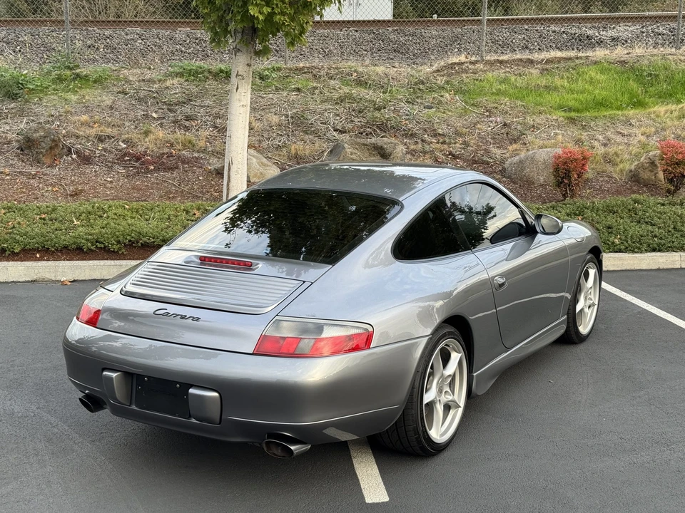 2001 Porsche 996 Carrera - Image 16 of 31