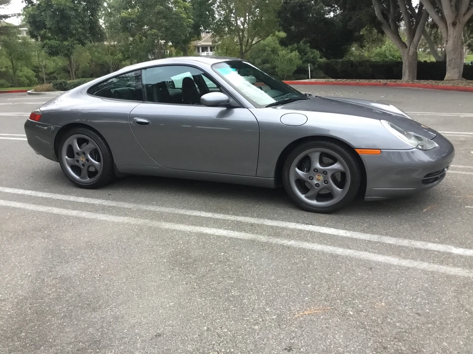 2001 Porsche 996 Carrera - Image 22 of 31
