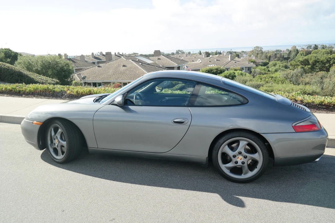 2001 Porsche 996 Carrera - Image 5 of 31