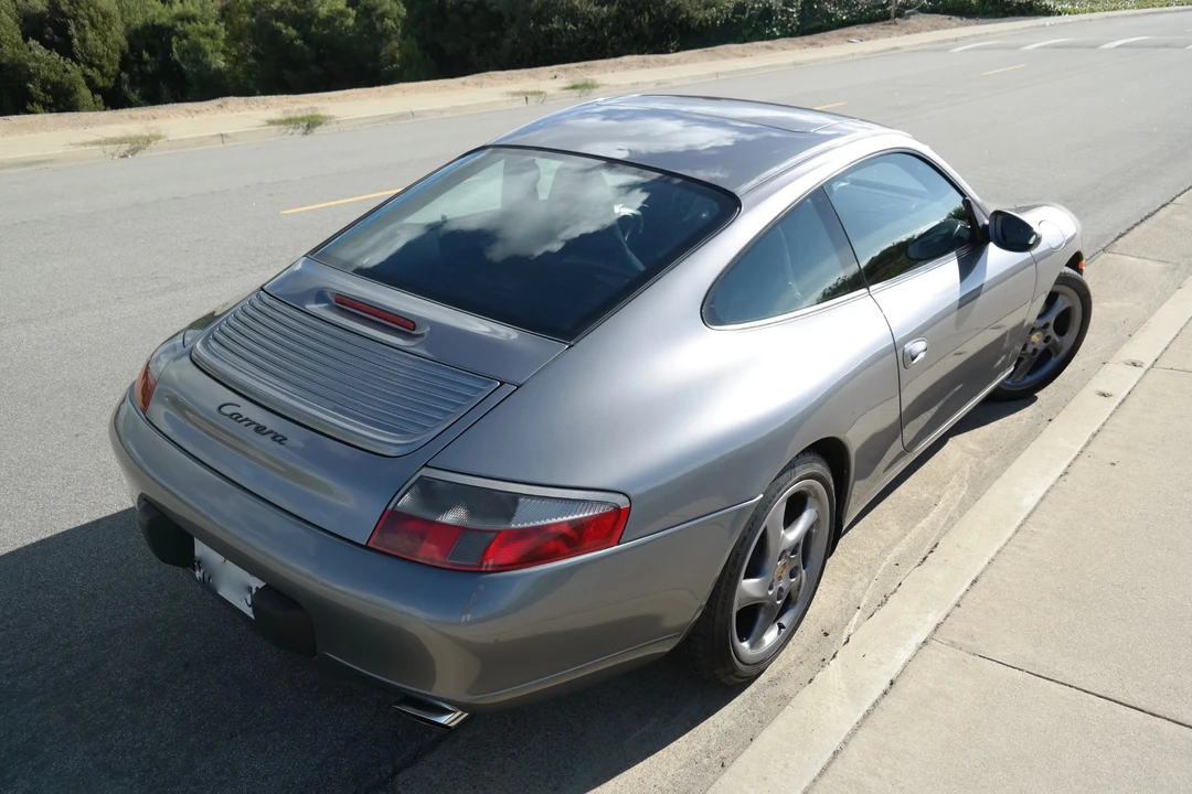 2001 Porsche 996 Carrera - Image 10 of 31