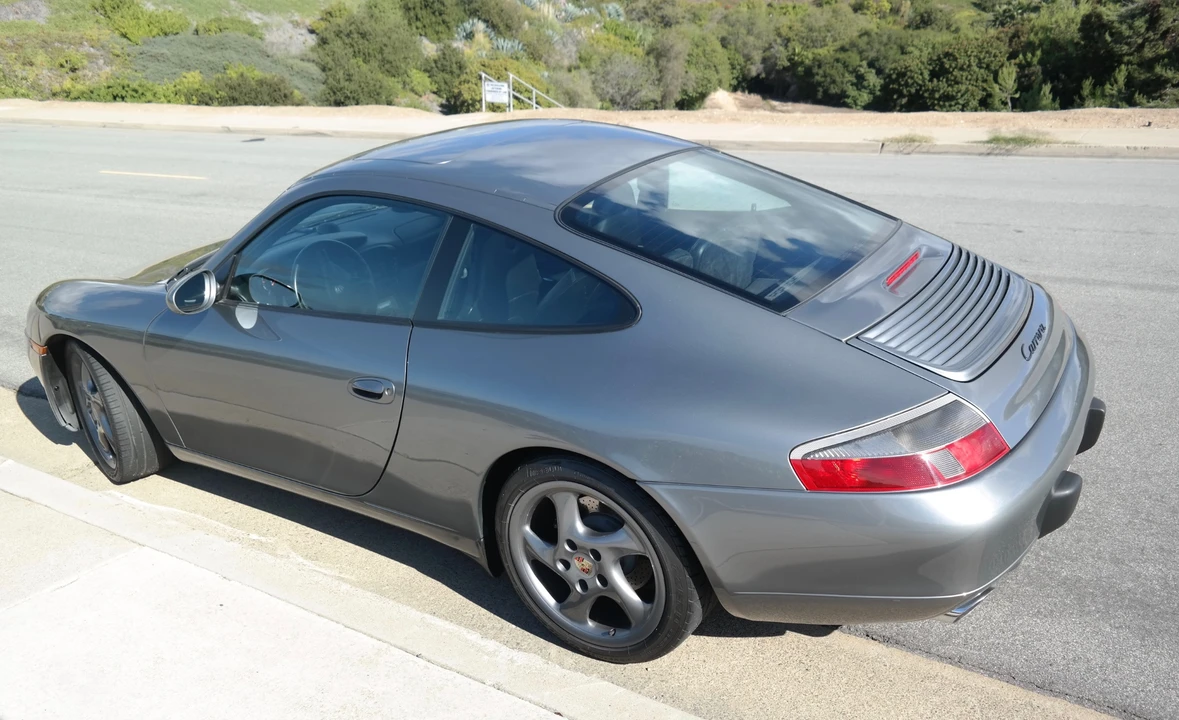 2001 Porsche 996 Carrera - Image 7 of 31