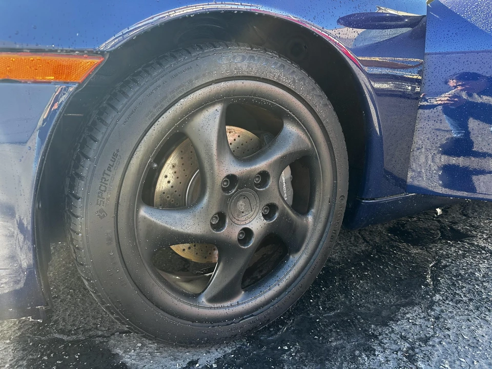 2001 Porsche 996 Carrera - Image 20 of 31
