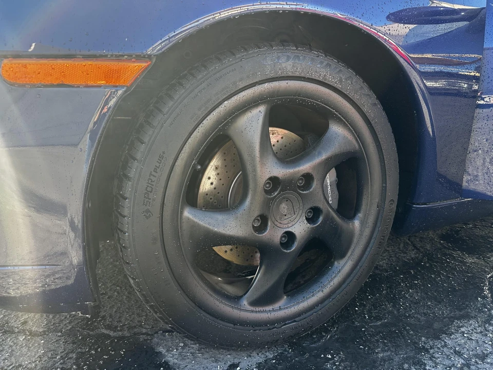 2001 Porsche 996 Carrera - Image 19 of 31