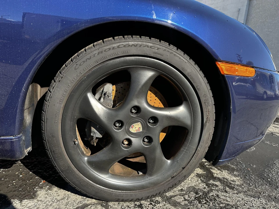 2001 Porsche 996 Carrera - Image 22 of 31