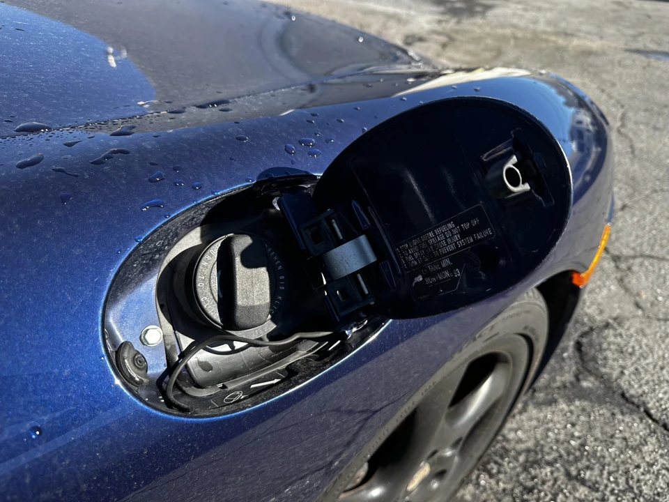 2001 Porsche 996 Carrera - Image 18 of 31