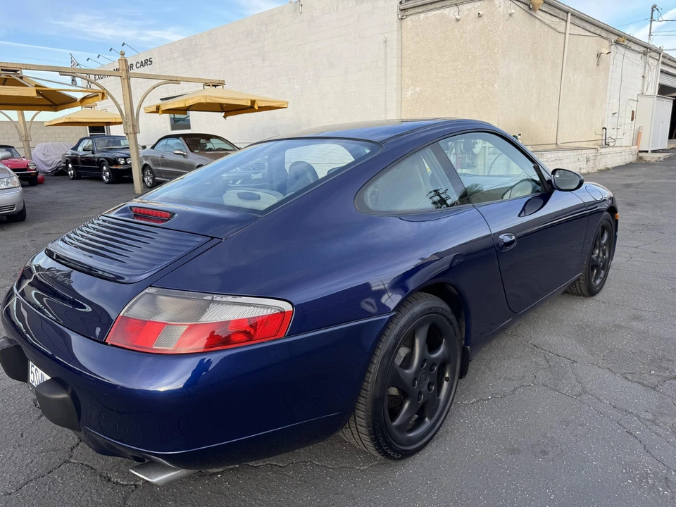2001 Porsche 996 Carrera - Image 13 of 31