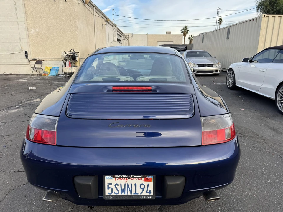 2001 Porsche 996 Carrera - Image 10 of 31