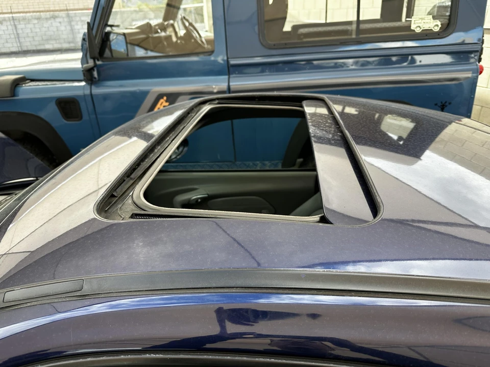 2001 Porsche 996 Carrera - Image 17 of 31