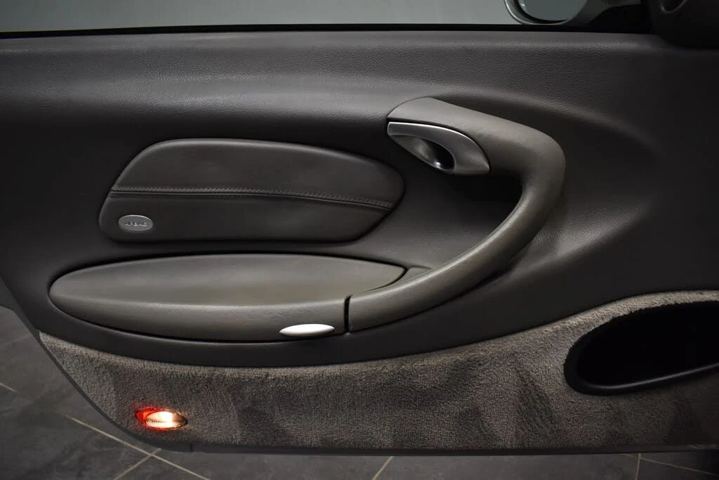 2001 Porsche 996 Carrera - Image 21 of 25