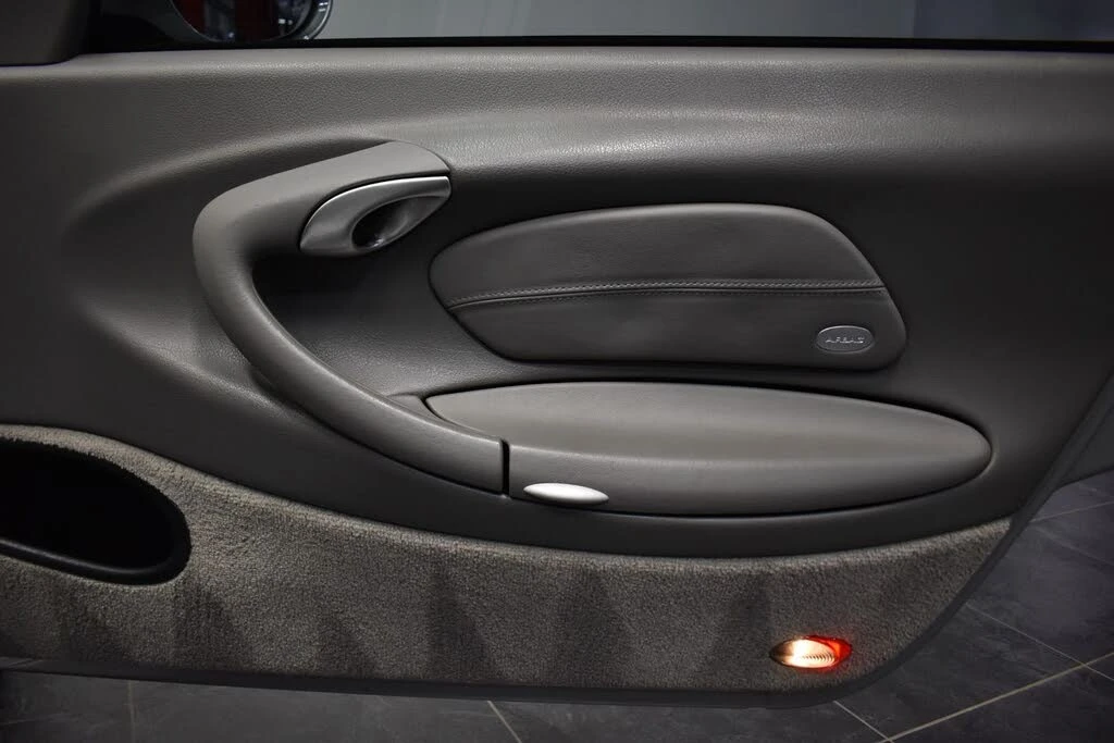 2001 Porsche 996 Carrera - Image 22 of 25