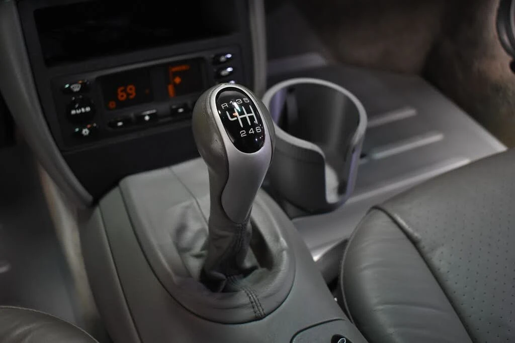 2001 Porsche 996 Carrera - Image 16 of 25