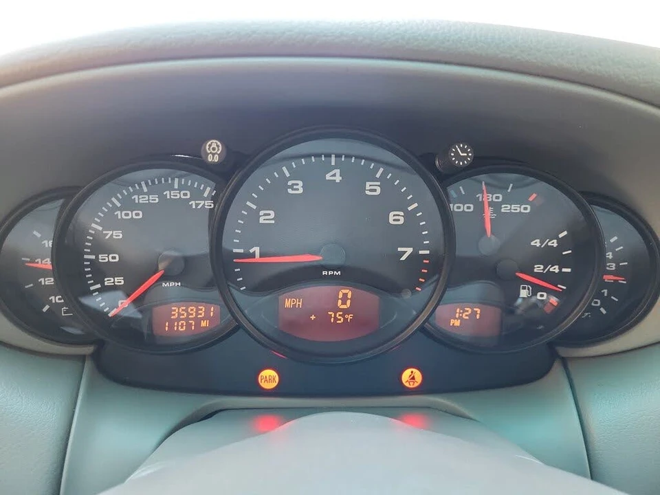 2001 Porsche 996 Carrera - Image 24 of 31
