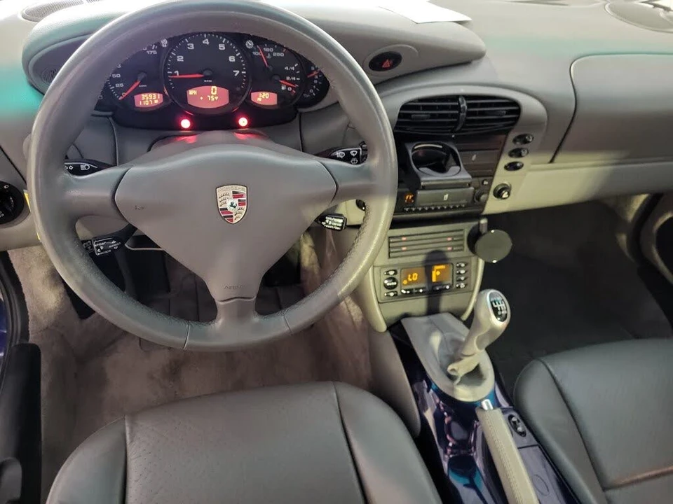 2001 Porsche 996 Carrera - Image 6 of 31