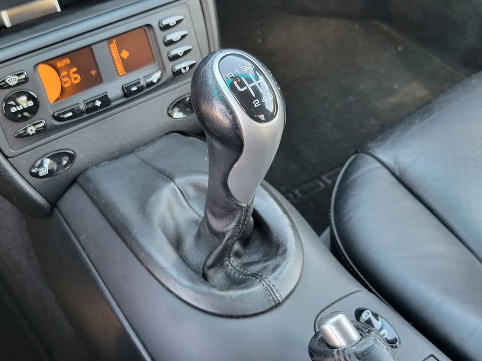 2001 Porsche 996 Carrera - Image 17 of 27