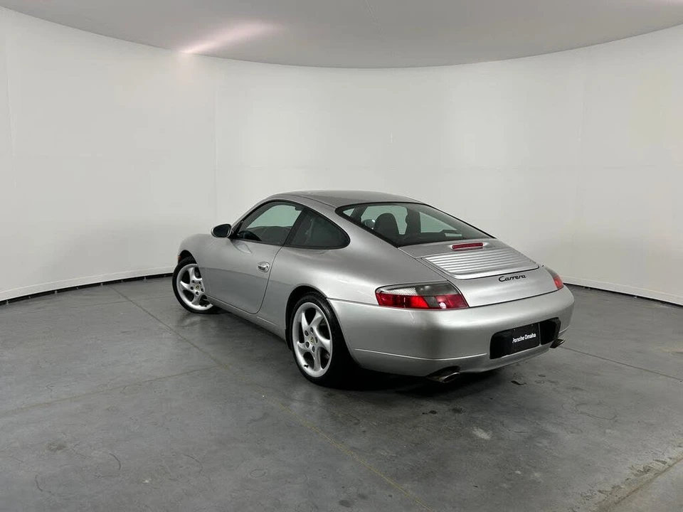 2001 Porsche 996 Carrera 4 - Image 3 of 31