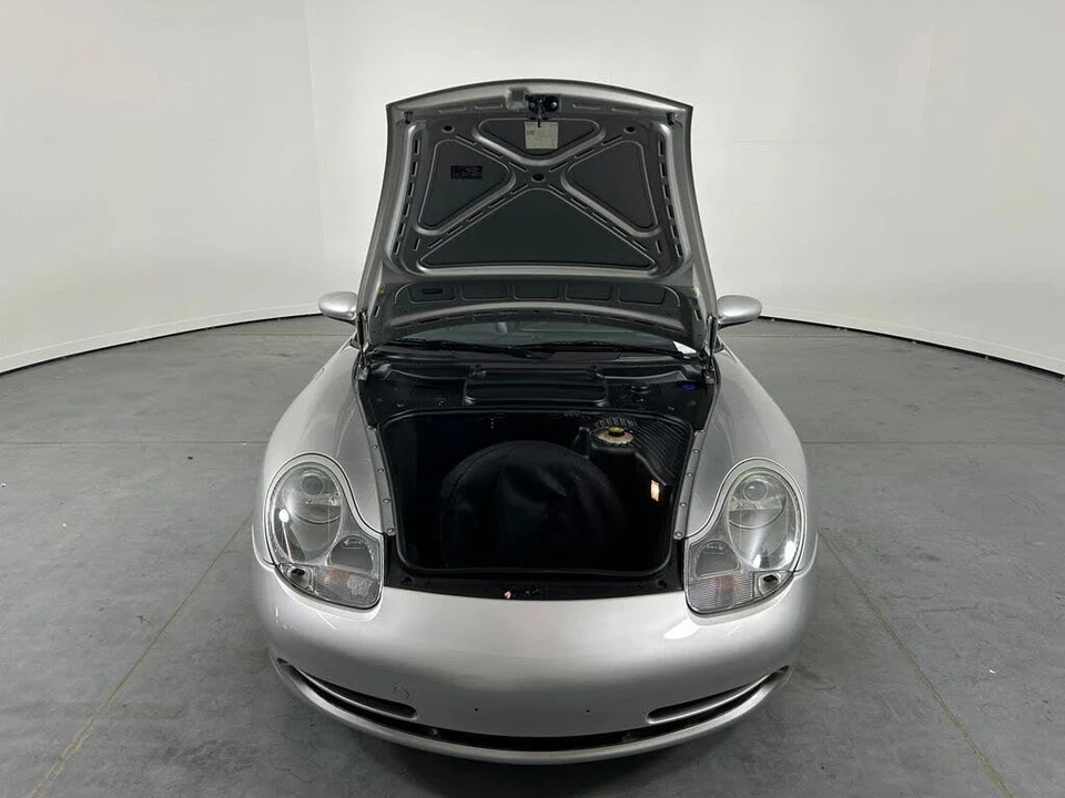 2001 Porsche 996 Carrera 4 - Image 29 of 31