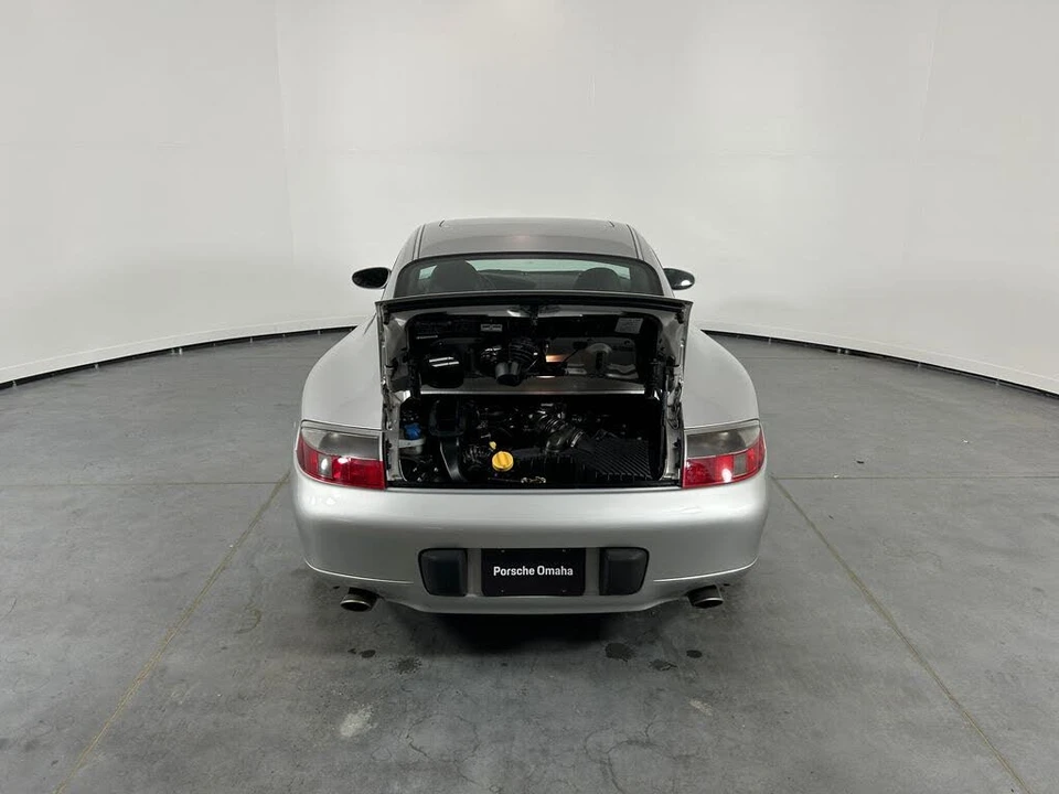2001 Porsche 996 Carrera 4 - Image 30 of 31