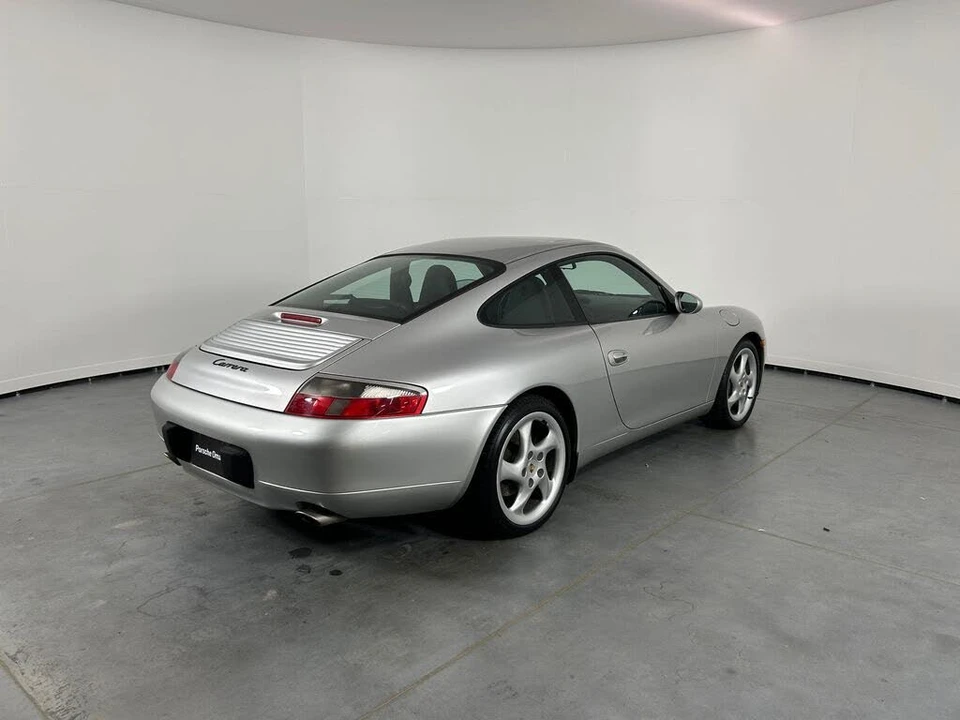 2001 Porsche 996 Carrera 4 - Image 7 of 31