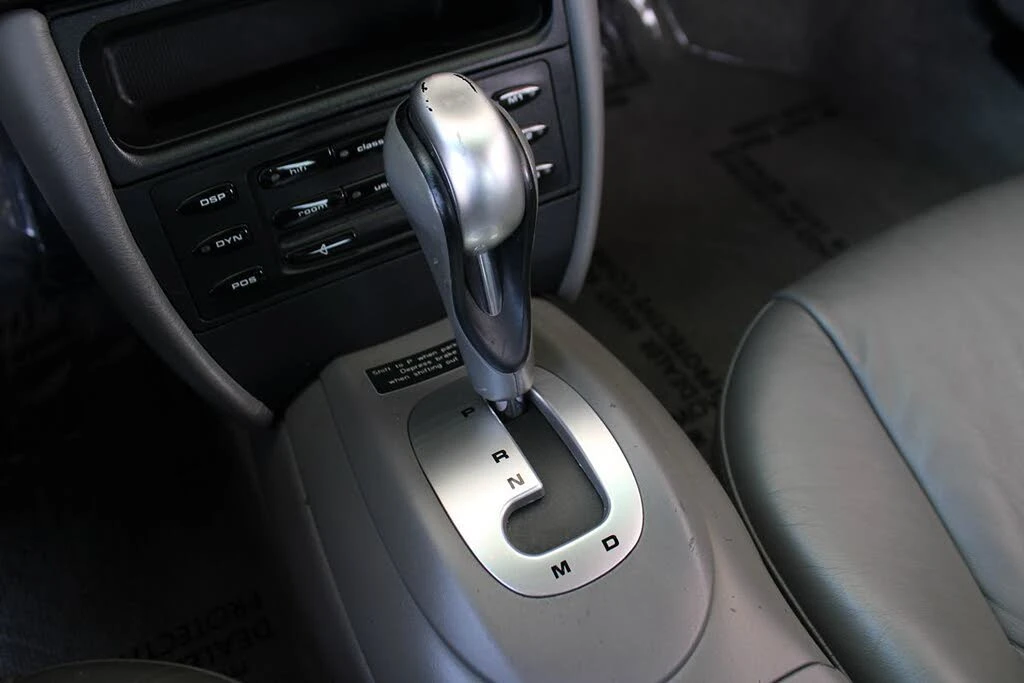 2001 Porsche 996 Carrera - Image 25 of 31