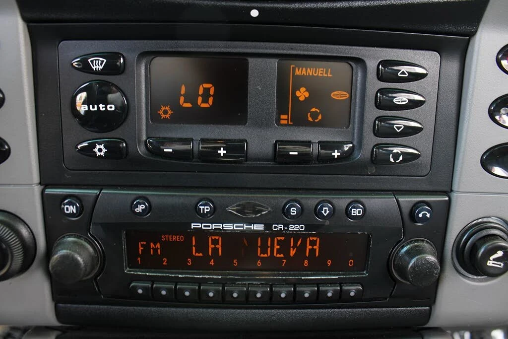 2001 Porsche 996 Carrera - Image 26 of 31