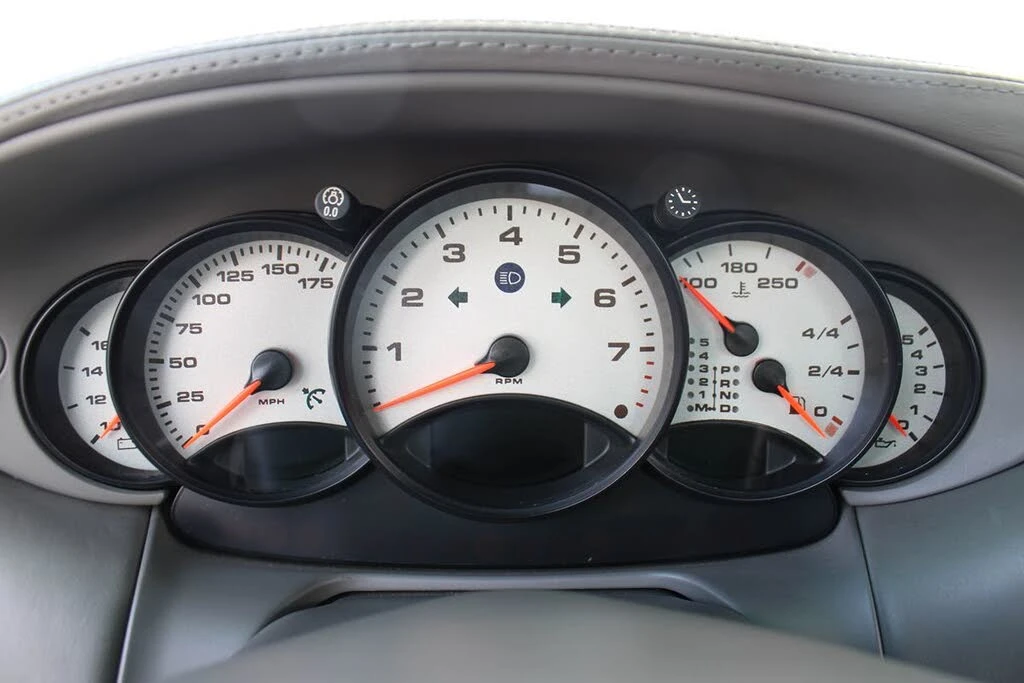 2001 Porsche 996 Carrera - Image 23 of 31