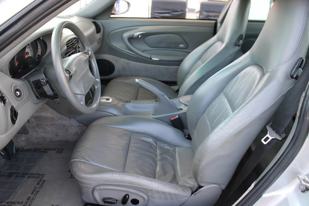 2001 Porsche 996 Carrera - Image 13 of 31