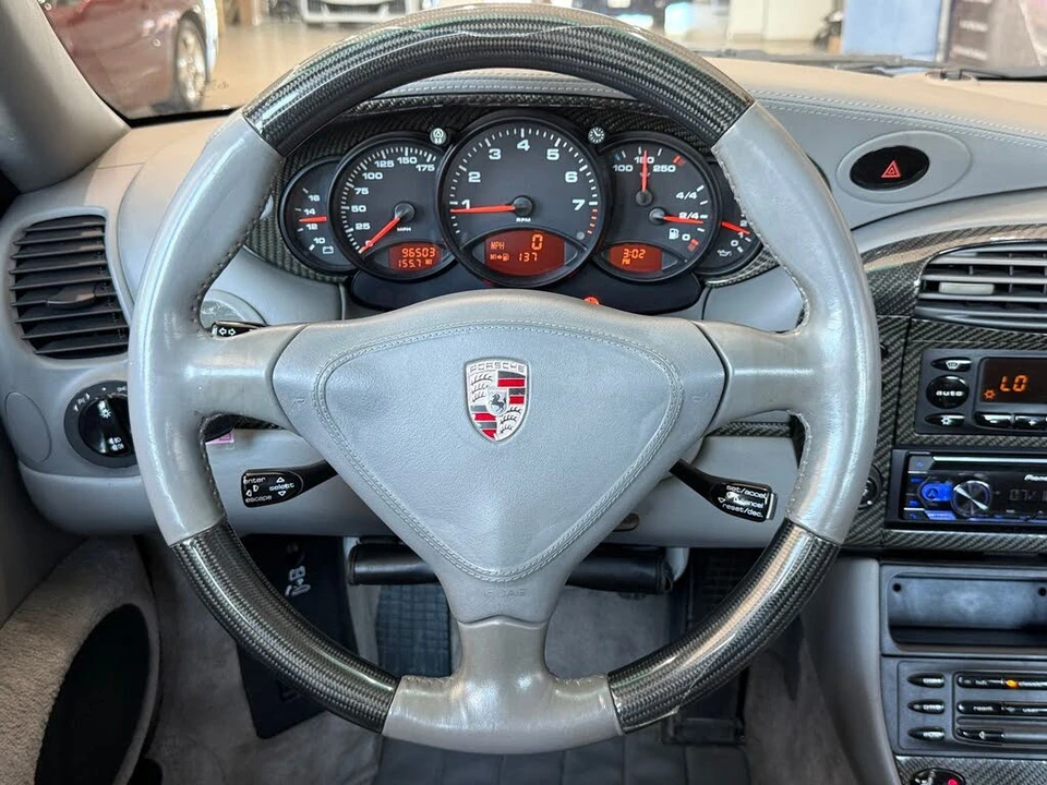 2001 Porsche 996 Carrera - Image 25 of 31