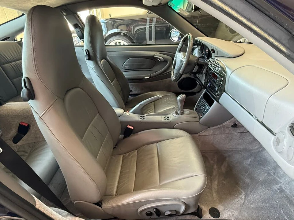2001 Porsche 996 Carrera - Image 16 of 31