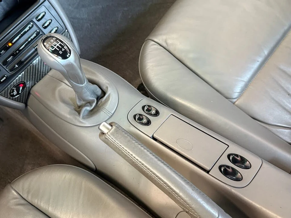 2001 Porsche 996 Carrera - Image 22 of 31
