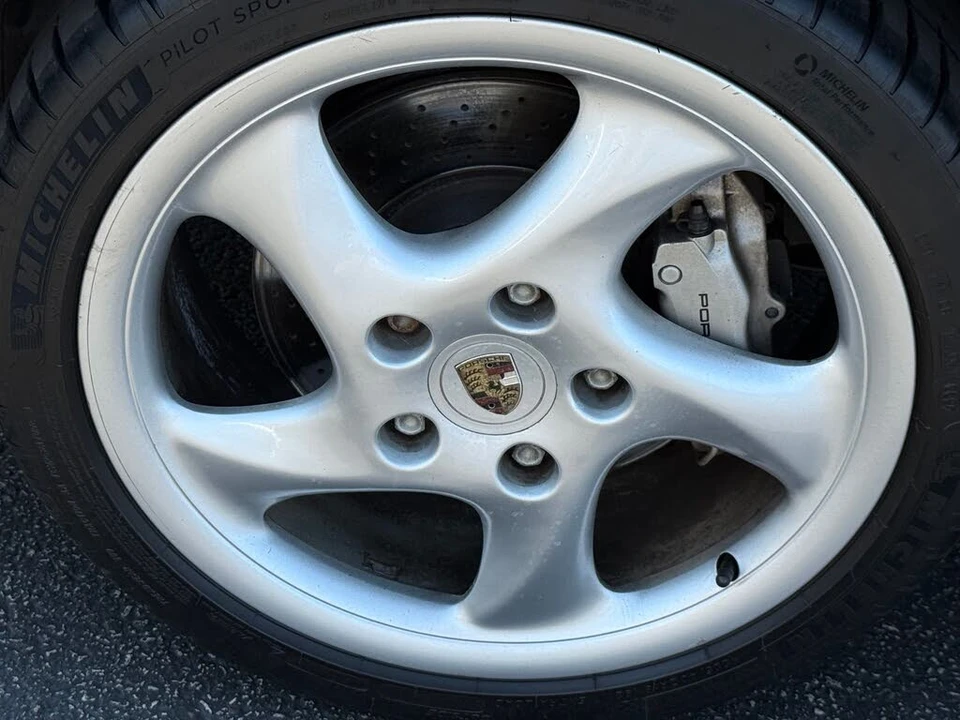 2001 Porsche 996 Carrera - Image 11 of 31