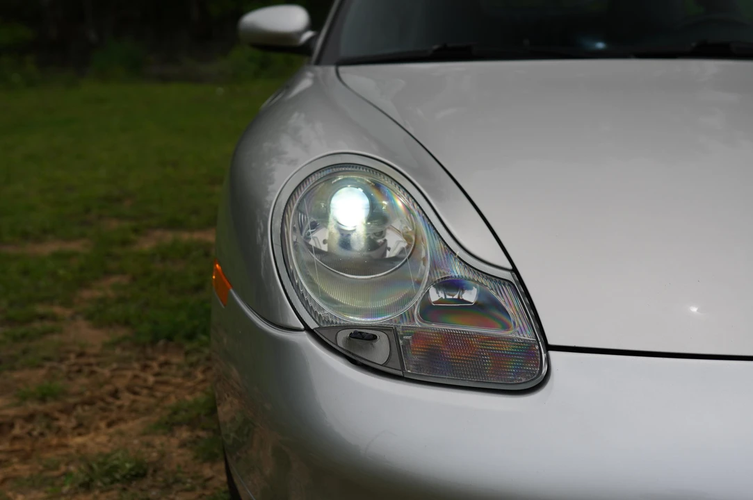 2001 Porsche 996 Carrera - Image 15 of 31