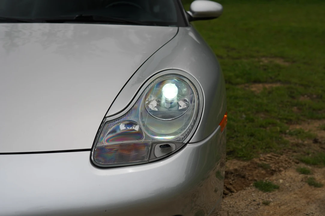 2001 Porsche 996 Carrera - Image 16 of 31