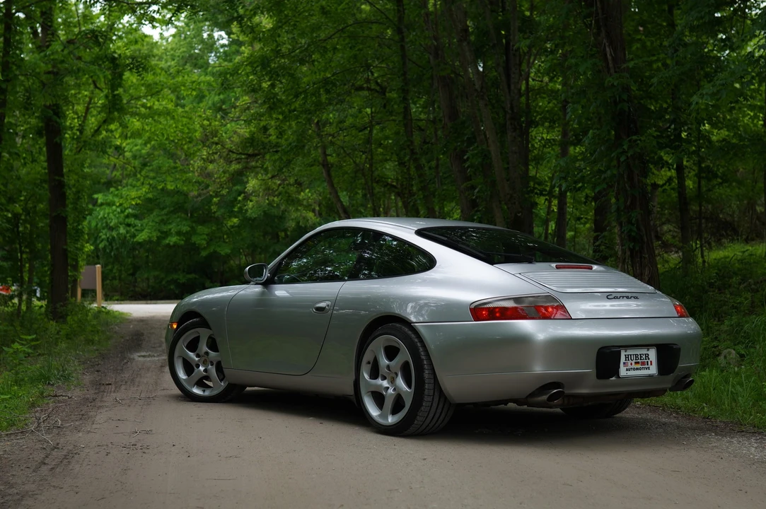 2001 Porsche 996 Carrera - Image 7 of 31