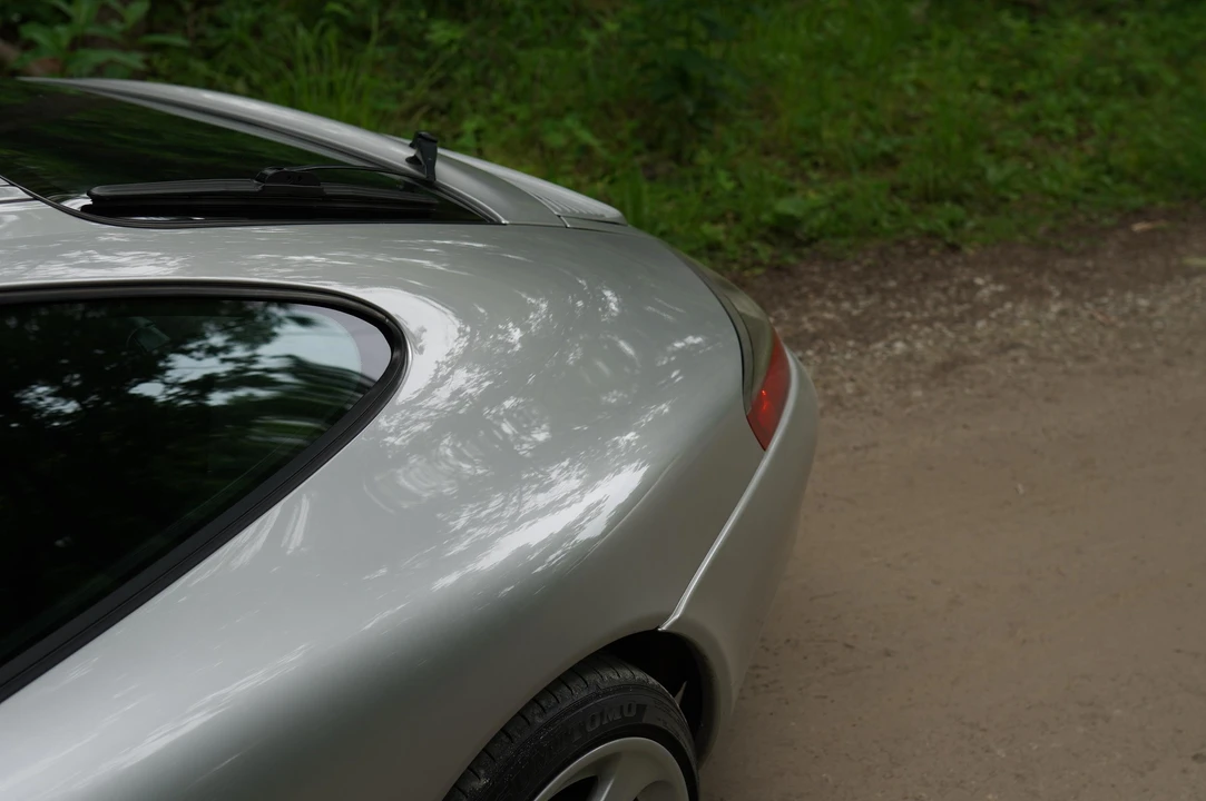 2001 Porsche 996 Carrera - Image 20 of 31