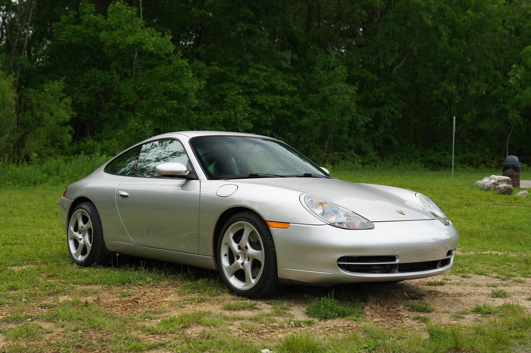 2001 Porsche 996 Carrera - Image 11 of 31