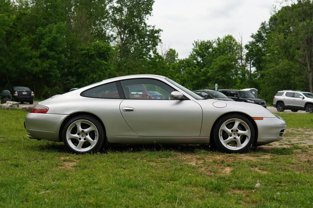 2001 Porsche 996 Carrera - Image 10 of 31