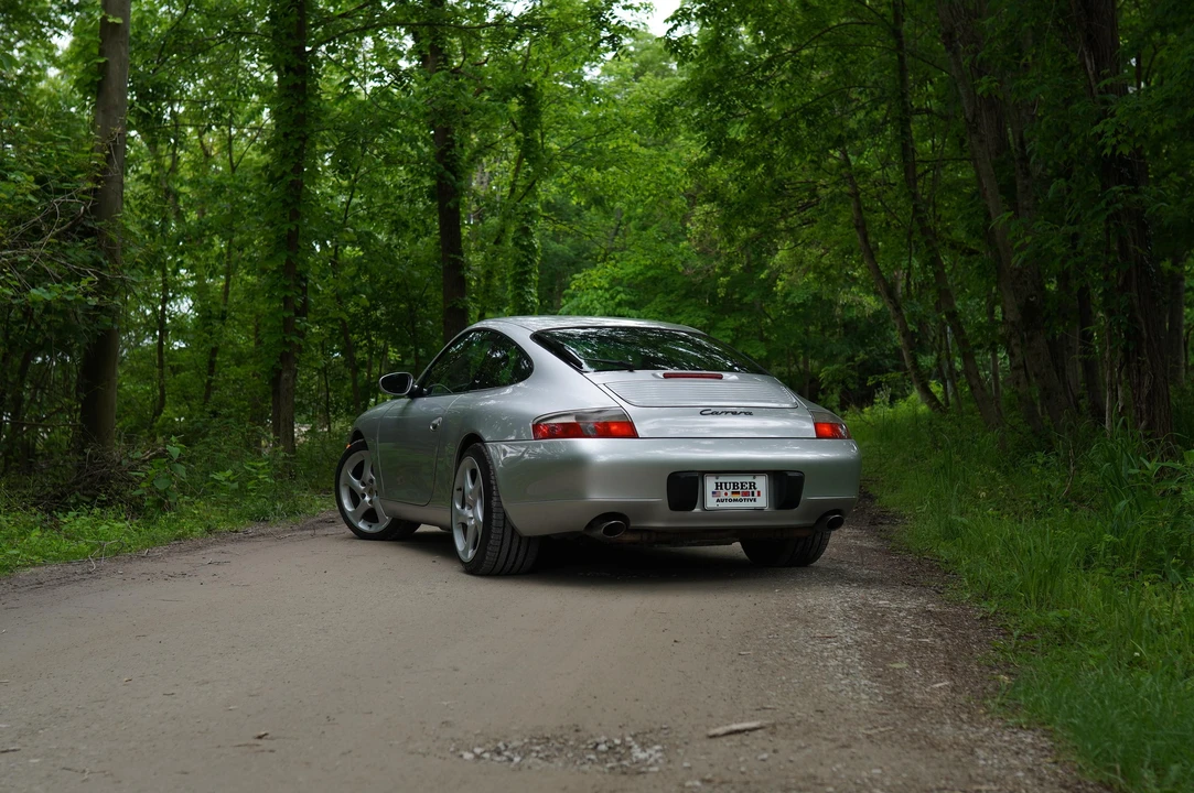 2001 Porsche 996 Carrera - Image 8 of 31