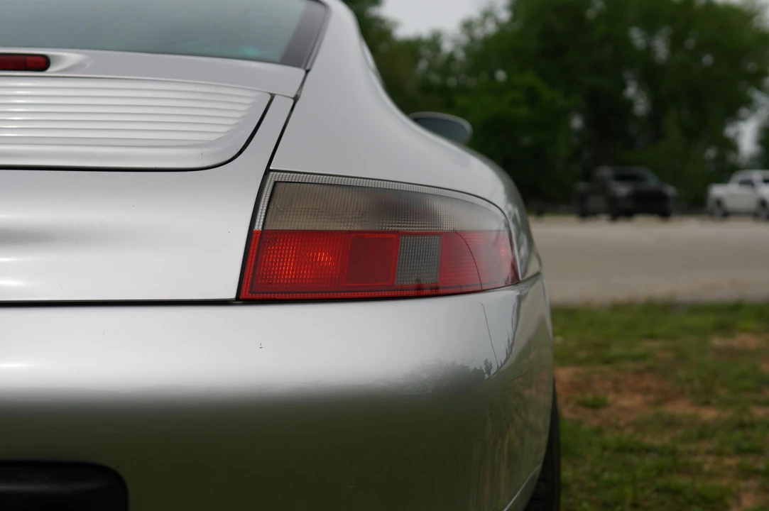 2001 Porsche 996 Carrera - Image 27 of 31