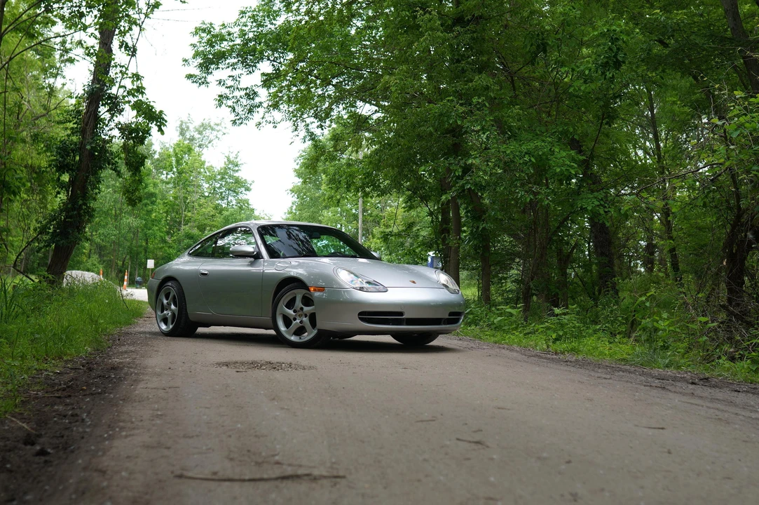 2001 Porsche 996 Carrera - Image 12 of 31