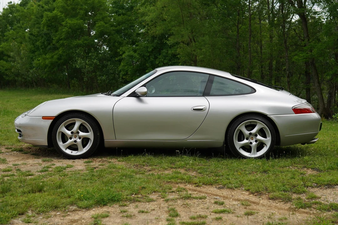 2001 Porsche 996 Carrera - Image 3 of 31