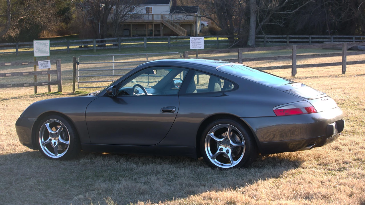 2001 Porsche 996 Carrera - Image 14 of 31