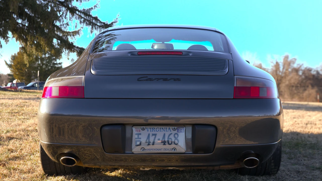 2001 Porsche 996 Carrera - Image 19 of 31