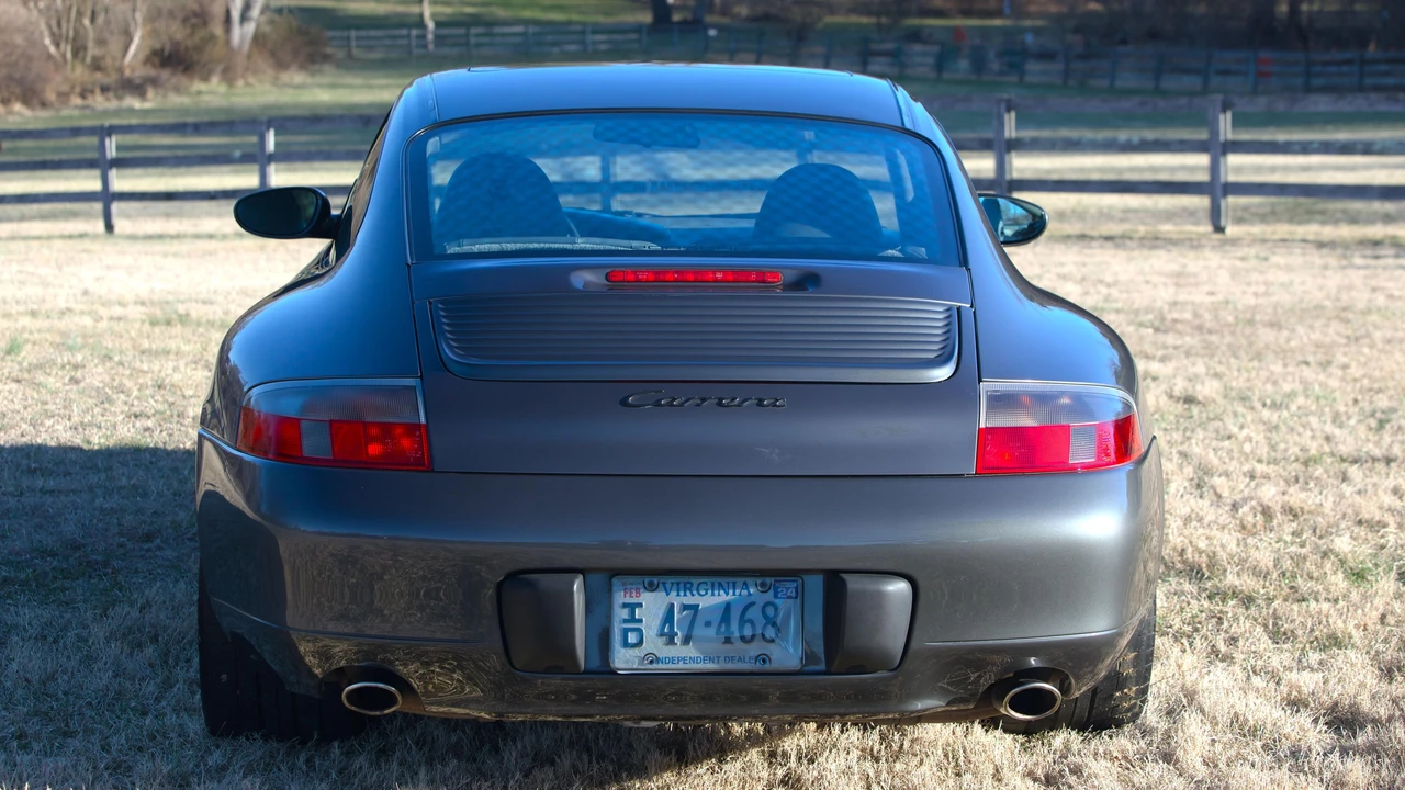 2001 Porsche 996 Carrera - Image 18 of 31